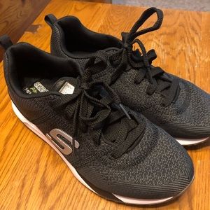 Sketchers. Men’s 8.5